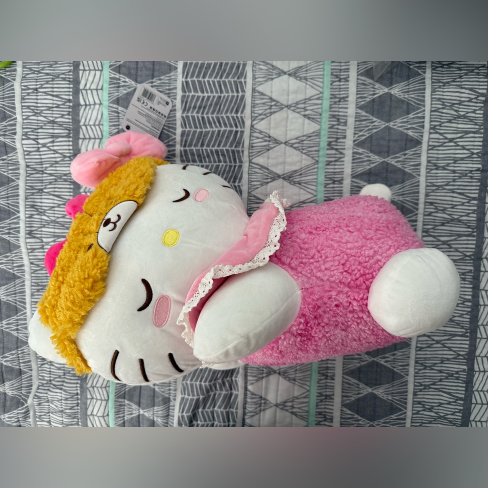 Hello Kitty and Friends x Jazwares Hello Kitty 18” Sleeping Plush